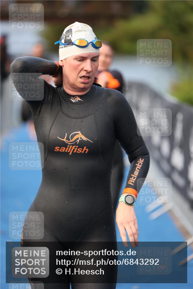 25.08.2024 - Elbe Triathlon Hamburg H.Heesch http://msf.ph/oto/6843292 25.08.2024 08:46:14 Schwimmen 123, 126, 131, 138, 149, 154, 160, 179, 184 meine-sportfotos.de