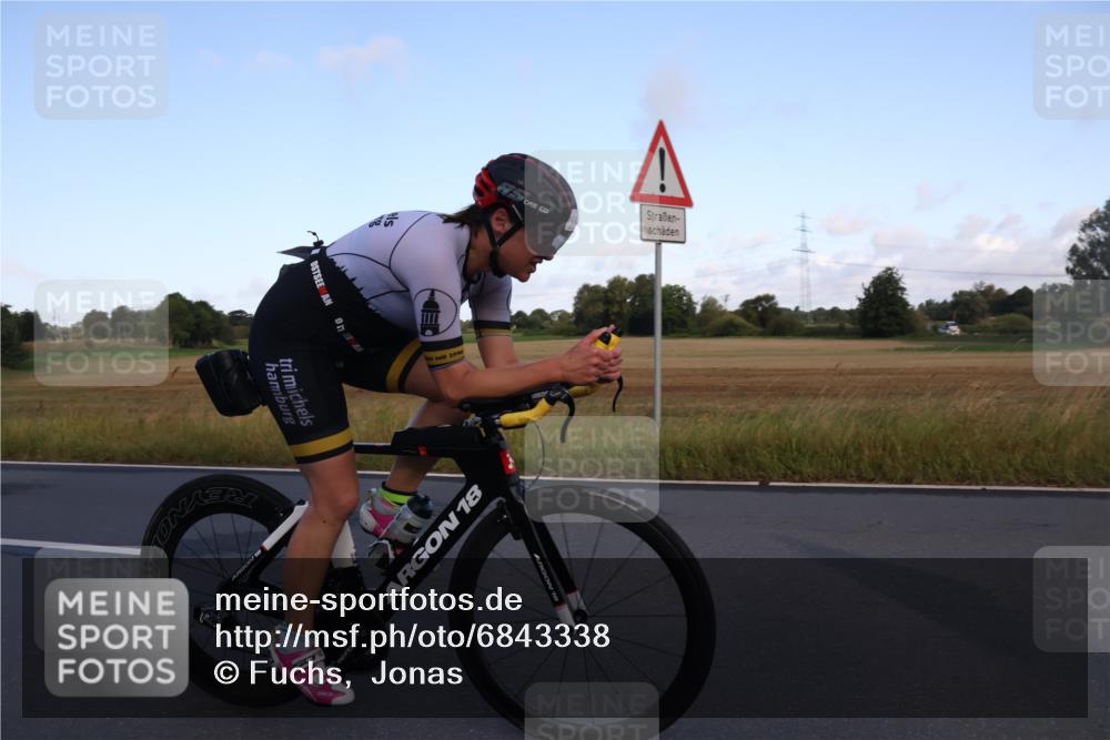 25.08.2024 - Elbe Triathlon Hamburg Fuchs,  Jonas http://msf.ph/oto/6843338 25.08.2024 09:00:37 Radfahren 163, 118, 63 meine-sportfotos.de