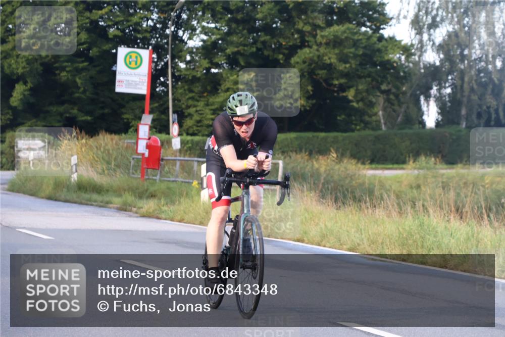 25.08.2024 - Elbe Triathlon Hamburg Fuchs,  Jonas http://msf.ph/oto/6843348 25.08.2024 09:00:40 Radfahren 163, 118, 63 meine-sportfotos.de