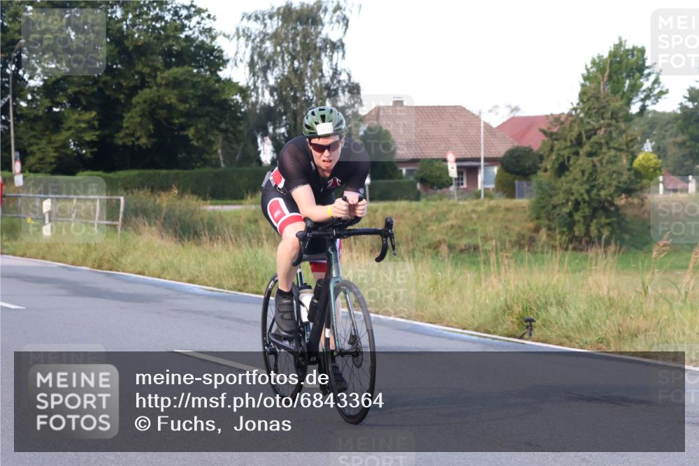 25.08.2024 - Elbe Triathlon Hamburg Fuchs,  Jonas http://msf.ph/oto/6843364 25.08.2024 09:00:41 Radfahren 118, 63 meine-sportfotos.de