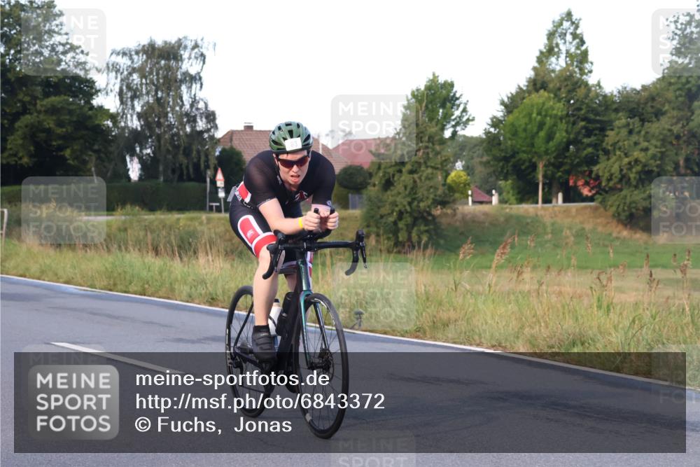 25.08.2024 - Elbe Triathlon Hamburg Fuchs,  Jonas http://msf.ph/oto/6843372 25.08.2024 09:00:41 Radfahren 118, 63 meine-sportfotos.de