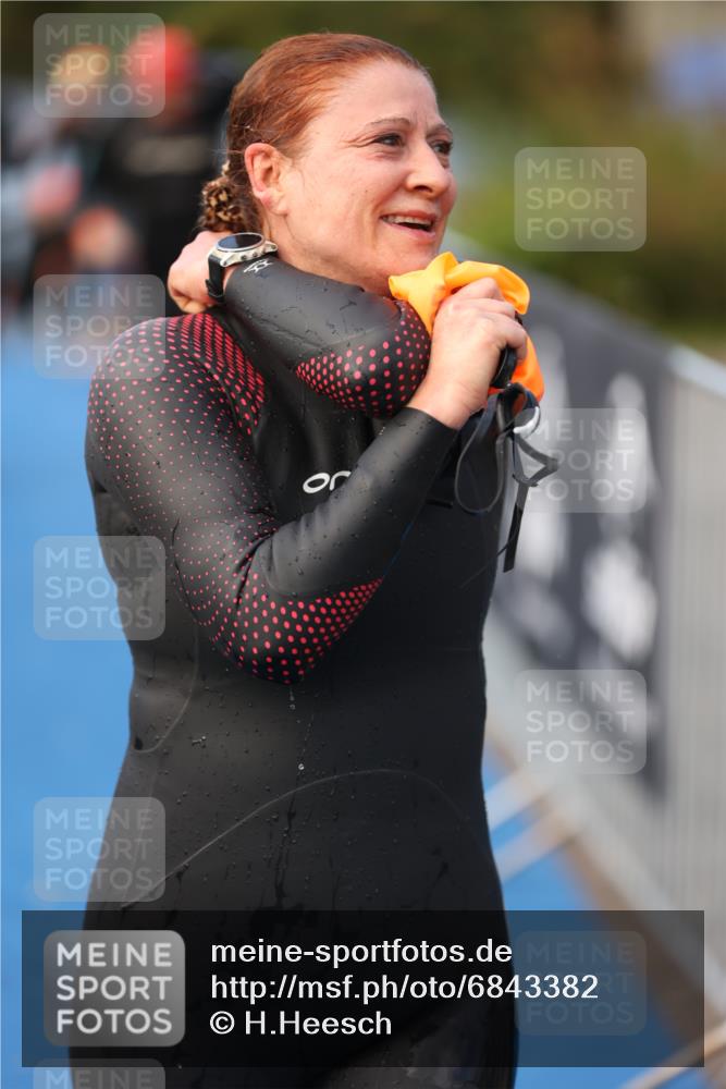 25.08.2024 - Elbe Triathlon Hamburg H.Heesch http://msf.ph/oto/6843382 25.08.2024 08:46:16 Schwimmen 123, 131, 138, 149, 154, 160, 179, 184 meine-sportfotos.de