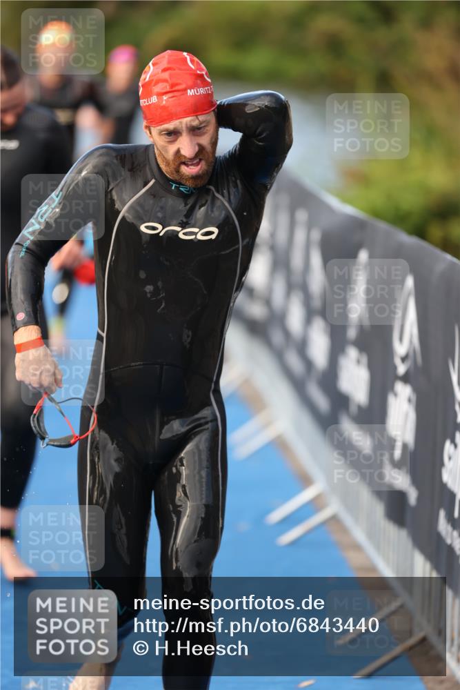 25.08.2024 - Elbe Triathlon Hamburg H.Heesch http://msf.ph/oto/6843440 25.08.2024 08:46:19 Schwimmen 113, 123, 131, 138, 149, 150, 154, 160, 179, 184 meine-sportfotos.de
