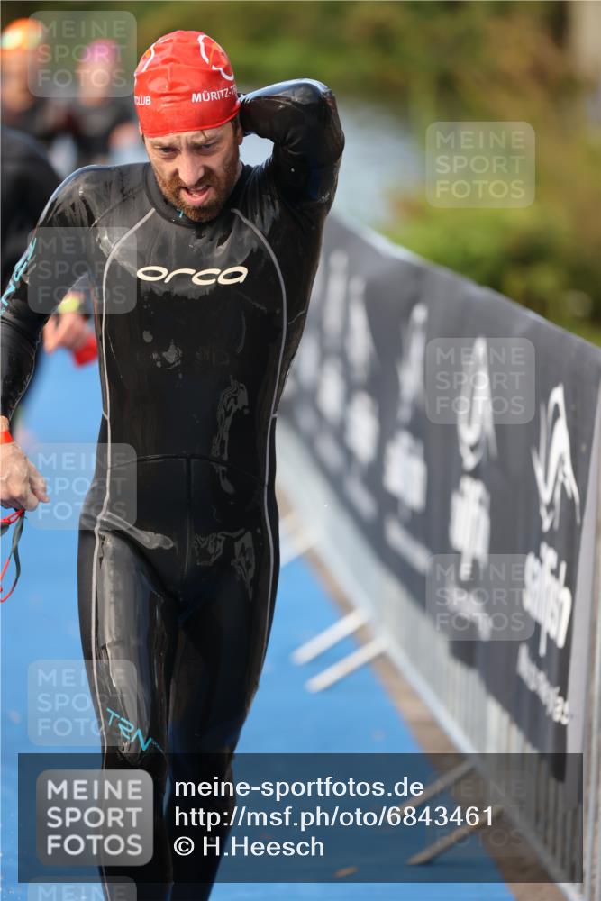 25.08.2024 - Elbe Triathlon Hamburg H.Heesch http://msf.ph/oto/6843461 25.08.2024 08:46:19 Schwimmen 113, 123, 131, 138, 149, 150, 154, 160, 179, 184 meine-sportfotos.de