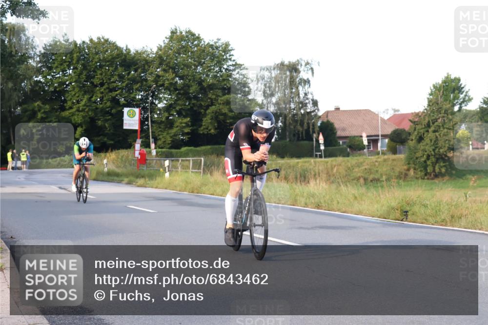 25.08.2024 - Elbe Triathlon Hamburg Fuchs,  Jonas http://msf.ph/oto/6843462 25.08.2024 09:00:59 Radfahren 65, 44 meine-sportfotos.de
