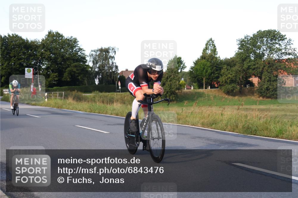25.08.2024 - Elbe Triathlon Hamburg Fuchs,  Jonas http://msf.ph/oto/6843476 25.08.2024 09:00:59 Radfahren 65, 44 meine-sportfotos.de