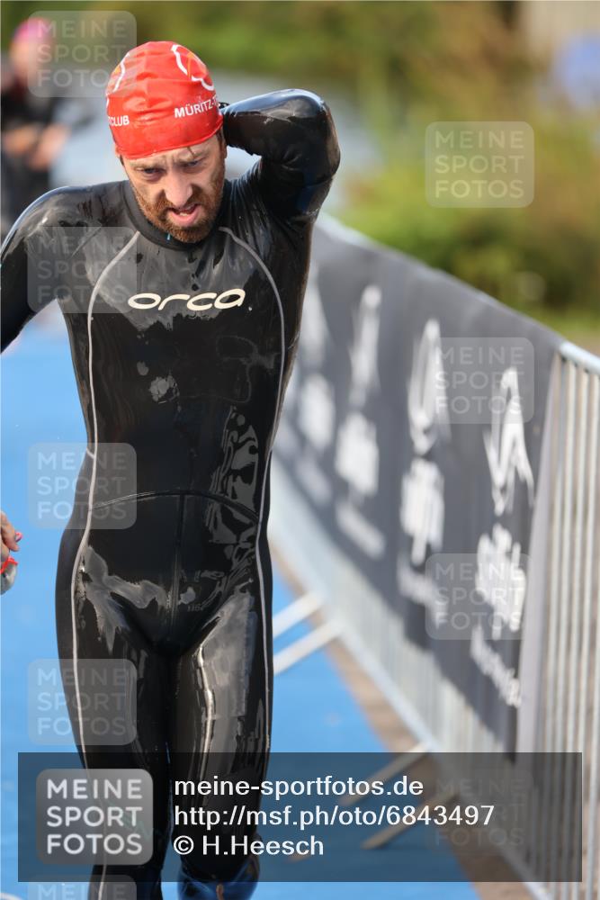25.08.2024 - Elbe Triathlon Hamburg H.Heesch http://msf.ph/oto/6843497 25.08.2024 08:46:19 Schwimmen 113, 123, 131, 138, 149, 150, 154, 160, 179, 184 meine-sportfotos.de