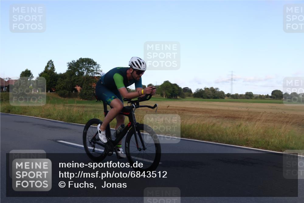 25.08.2024 - Elbe Triathlon Hamburg Fuchs,  Jonas http://msf.ph/oto/6843512 25.08.2024 09:01:01 Radfahren 65, 44 meine-sportfotos.de