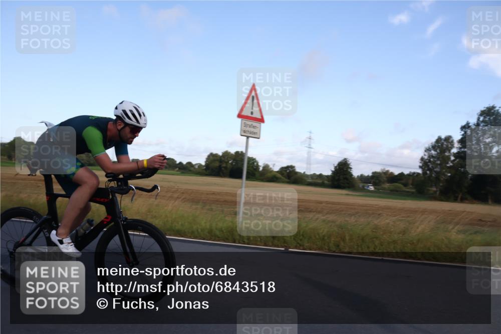 25.08.2024 - Elbe Triathlon Hamburg Fuchs,  Jonas http://msf.ph/oto/6843518 25.08.2024 09:01:01 Radfahren 65, 44 meine-sportfotos.de