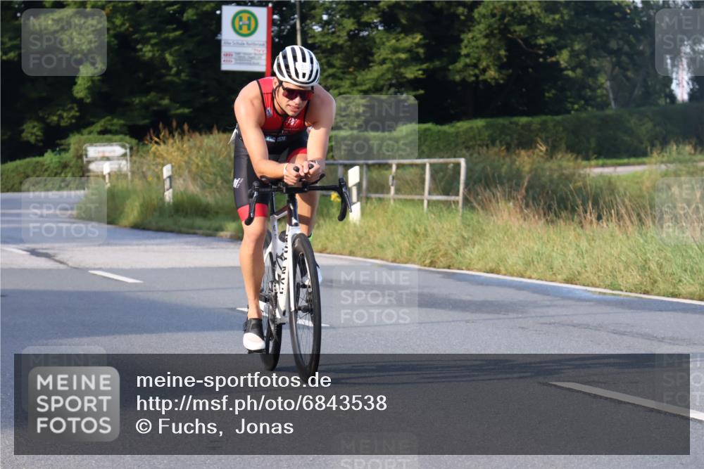 25.08.2024 - Elbe Triathlon Hamburg Fuchs,  Jonas http://msf.ph/oto/6843538 25.08.2024 09:01:24 Radfahren 85, 173 meine-sportfotos.de