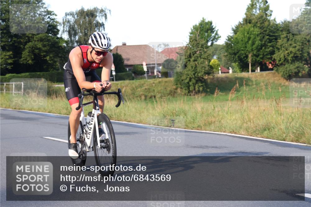 25.08.2024 - Elbe Triathlon Hamburg Fuchs,  Jonas http://msf.ph/oto/6843569 25.08.2024 09:01:25 Radfahren 85, 173 meine-sportfotos.de