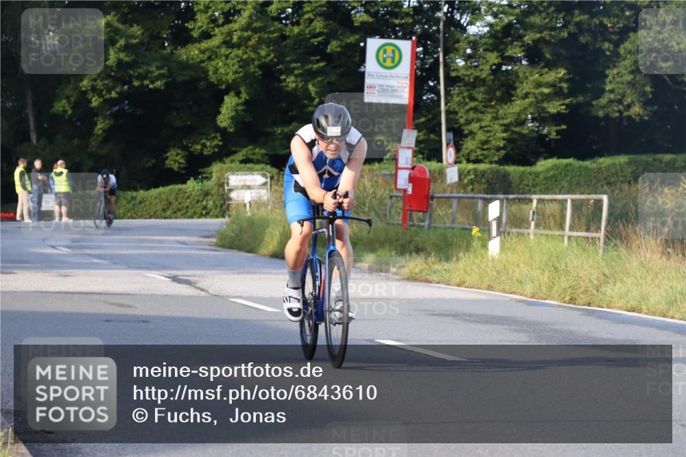25.08.2024 - Elbe Triathlon Hamburg Fuchs,  Jonas http://msf.ph/oto/6843610 25.08.2024 09:01:29 Radfahren 85, 173 meine-sportfotos.de