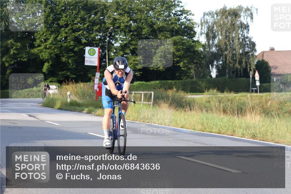 25.08.2024 - Elbe Triathlon Hamburg Fuchs,  Jonas http://msf.ph/oto/6843636 25.08.2024 09:01:30 Radfahren 85, 173, 72 meine-sportfotos.de