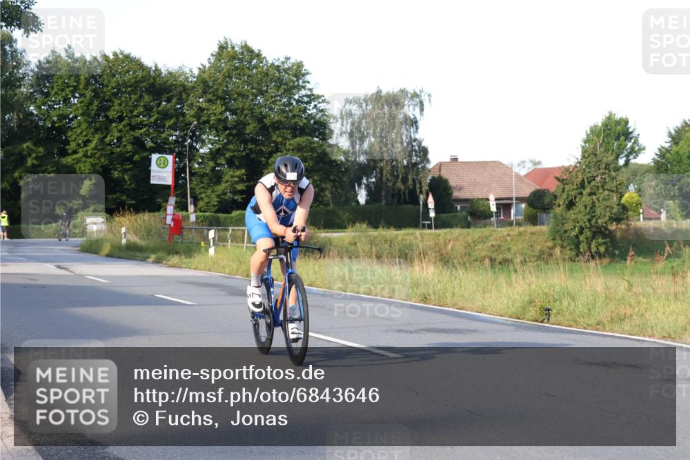 25.08.2024 - Elbe Triathlon Hamburg Fuchs,  Jonas http://msf.ph/oto/6843646 25.08.2024 09:01:30 Radfahren 85, 173, 72 meine-sportfotos.de