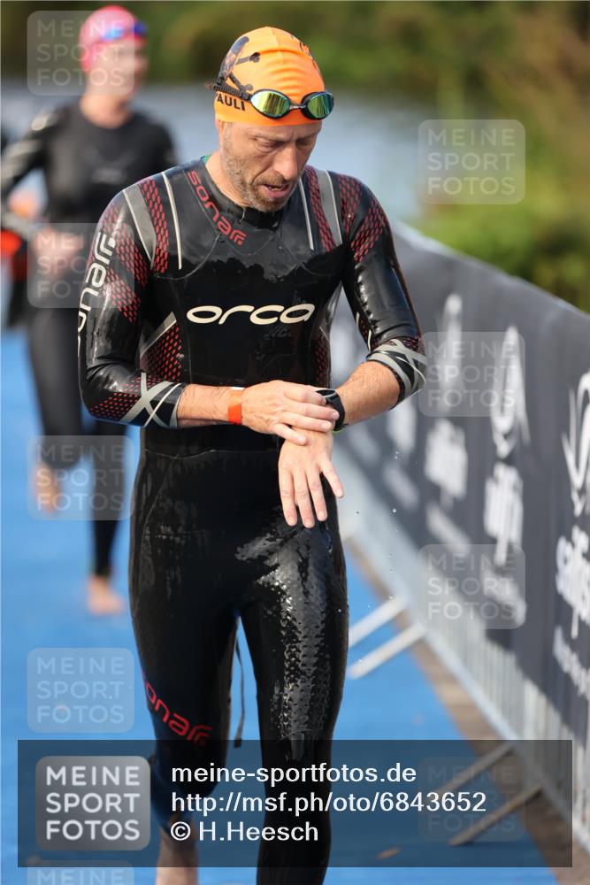 25.08.2024 - Elbe Triathlon Hamburg H.Heesch http://msf.ph/oto/6843652 25.08.2024 08:46:23 Schwimmen 113, 123, 131, 138, 149, 150, 160, 179, 184 meine-sportfotos.de
