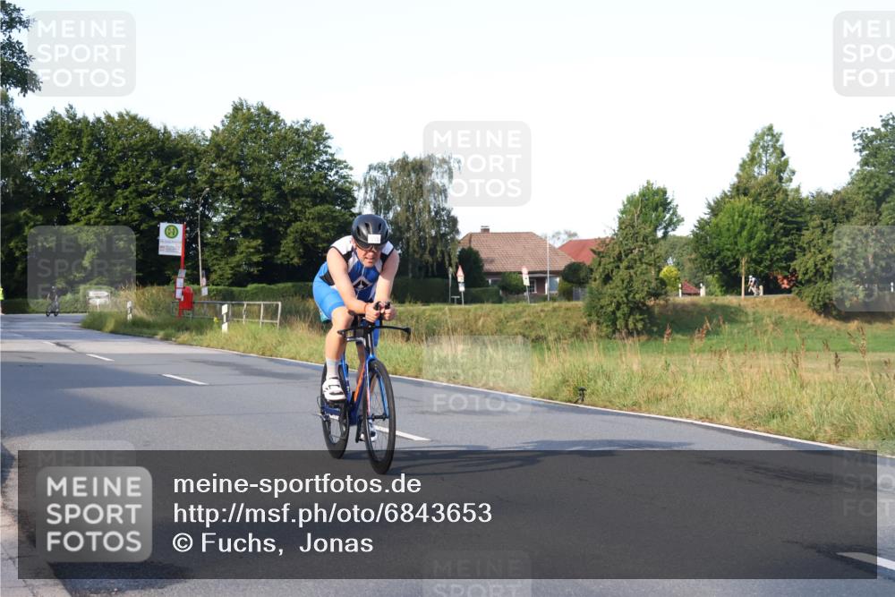 25.08.2024 - Elbe Triathlon Hamburg Fuchs,  Jonas http://msf.ph/oto/6843653 25.08.2024 09:01:30 Radfahren 85, 173, 72 meine-sportfotos.de