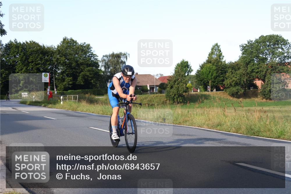 25.08.2024 - Elbe Triathlon Hamburg Fuchs,  Jonas http://msf.ph/oto/6843657 25.08.2024 09:01:30 Radfahren 85, 173, 72 meine-sportfotos.de