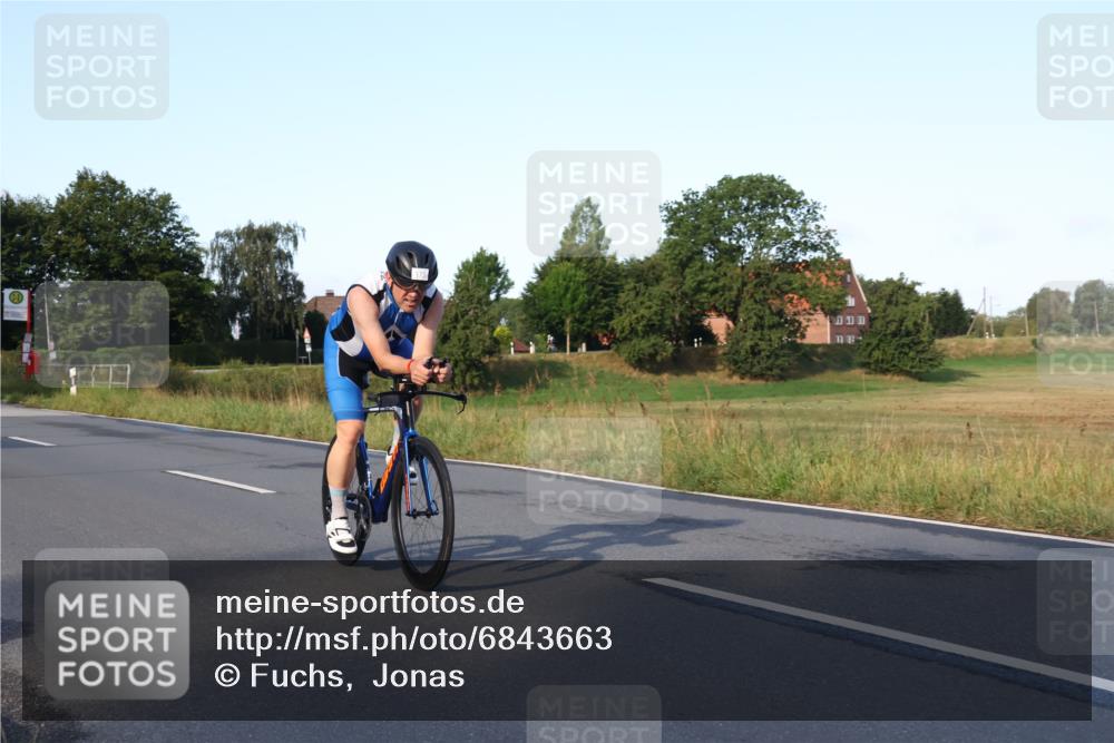25.08.2024 - Elbe Triathlon Hamburg Fuchs,  Jonas http://msf.ph/oto/6843663 25.08.2024 09:01:30 Radfahren 85, 173, 72 meine-sportfotos.de