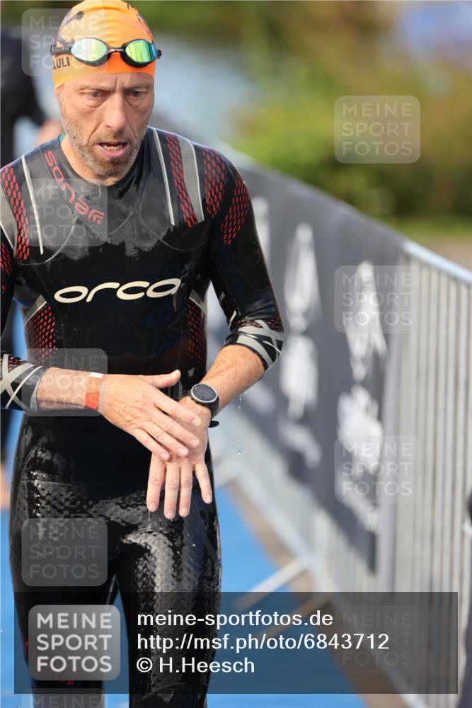 25.08.2024 - Elbe Triathlon Hamburg H.Heesch http://msf.ph/oto/6843712 25.08.2024 08:46:24 Schwimmen 113, 123, 131, 138, 149, 150, 160, 179, 184 meine-sportfotos.de