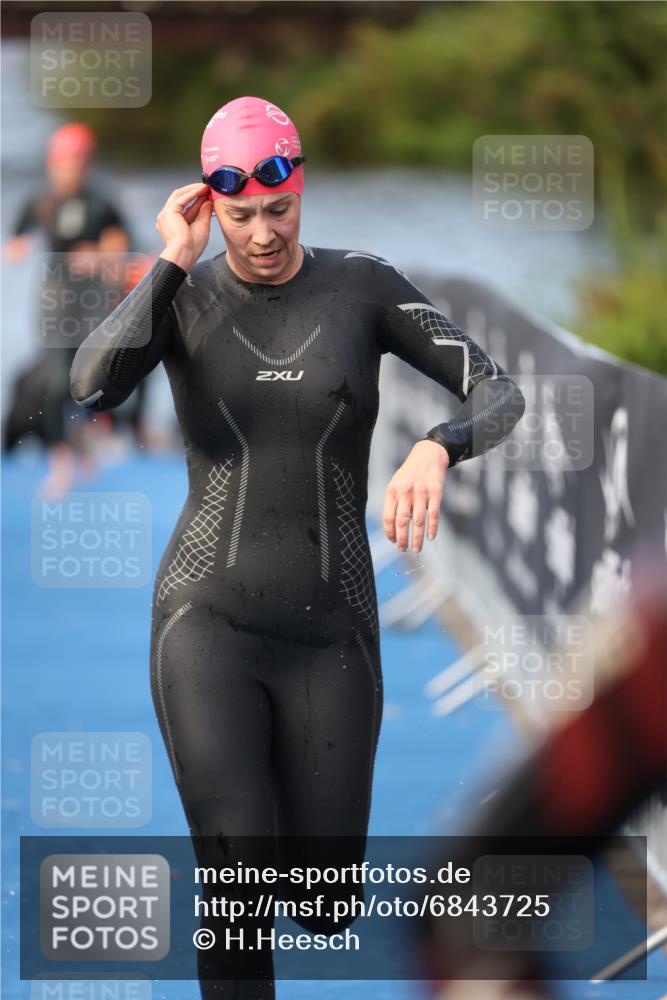 25.08.2024 - Elbe Triathlon Hamburg H.Heesch http://msf.ph/oto/6843725 25.08.2024 08:46:25 Schwimmen 113, 123, 131, 138, 149, 150, 160, 179, 184 meine-sportfotos.de