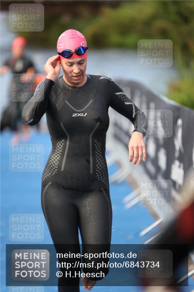 25.08.2024 - Elbe Triathlon Hamburg H.Heesch http://msf.ph/oto/6843734 25.08.2024 08:46:25 Schwimmen 113, 123, 131, 138, 149, 150, 160, 179, 184 meine-sportfotos.de