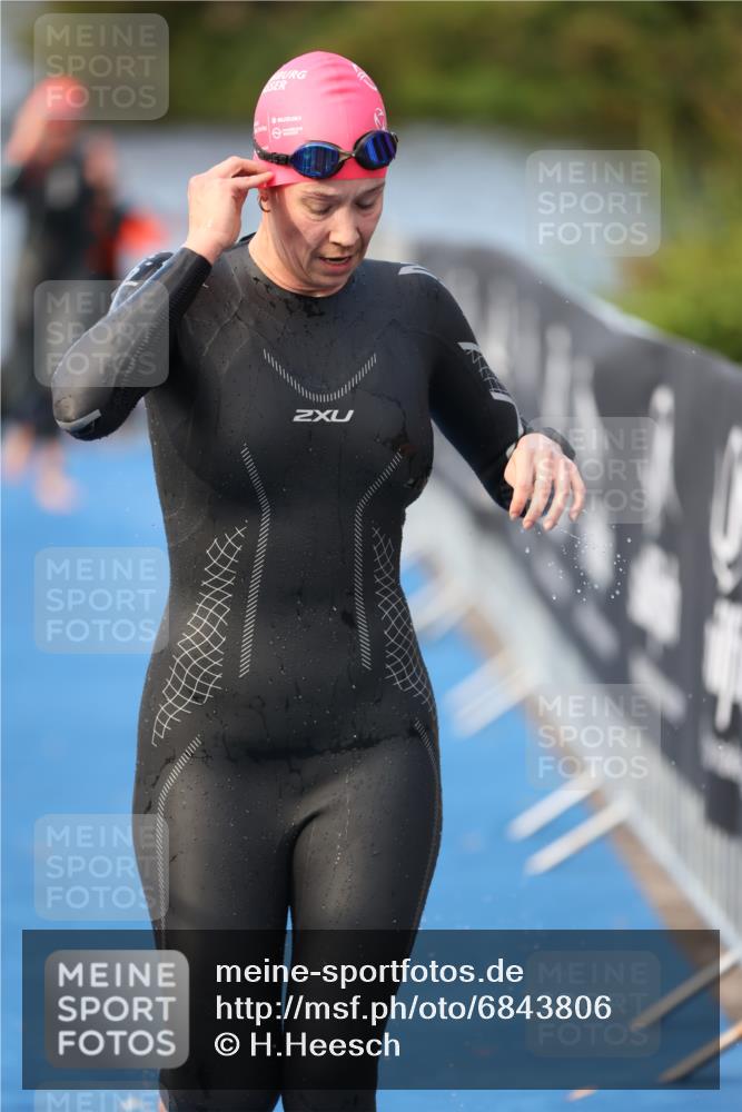 25.08.2024 - Elbe Triathlon Hamburg H.Heesch http://msf.ph/oto/6843806 25.08.2024 08:46:25 Schwimmen 113, 123, 131, 138, 149, 150, 160, 179, 184 meine-sportfotos.de