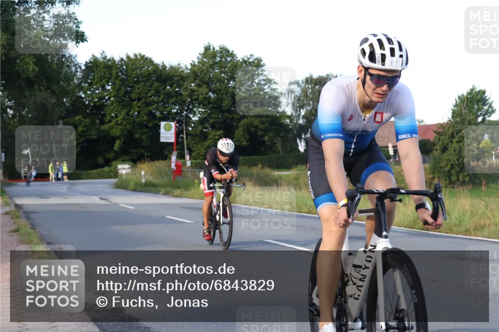 25.08.2024 - Elbe Triathlon Hamburg Fuchs,  Jonas http://msf.ph/oto/6843829 25.08.2024 09:01:45 Radfahren 67, 66, 59 meine-sportfotos.de