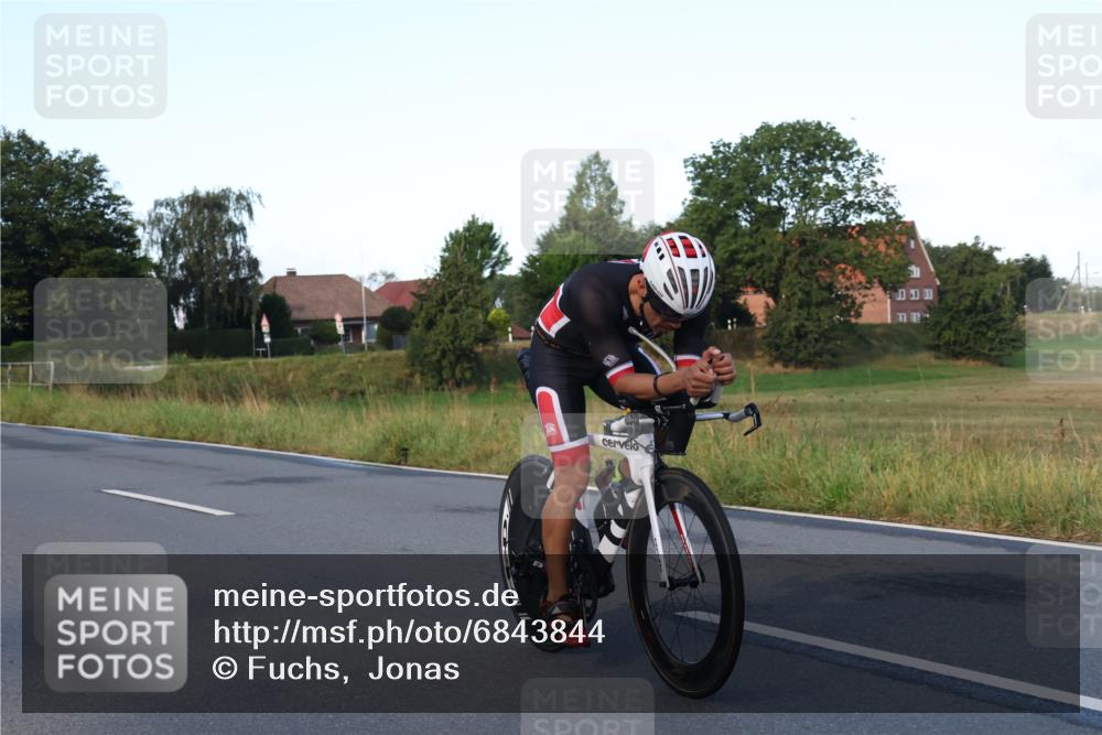 25.08.2024 - Elbe Triathlon Hamburg Fuchs,  Jonas http://msf.ph/oto/6843844 25.08.2024 09:01:45 Radfahren 67, 66, 59 meine-sportfotos.de