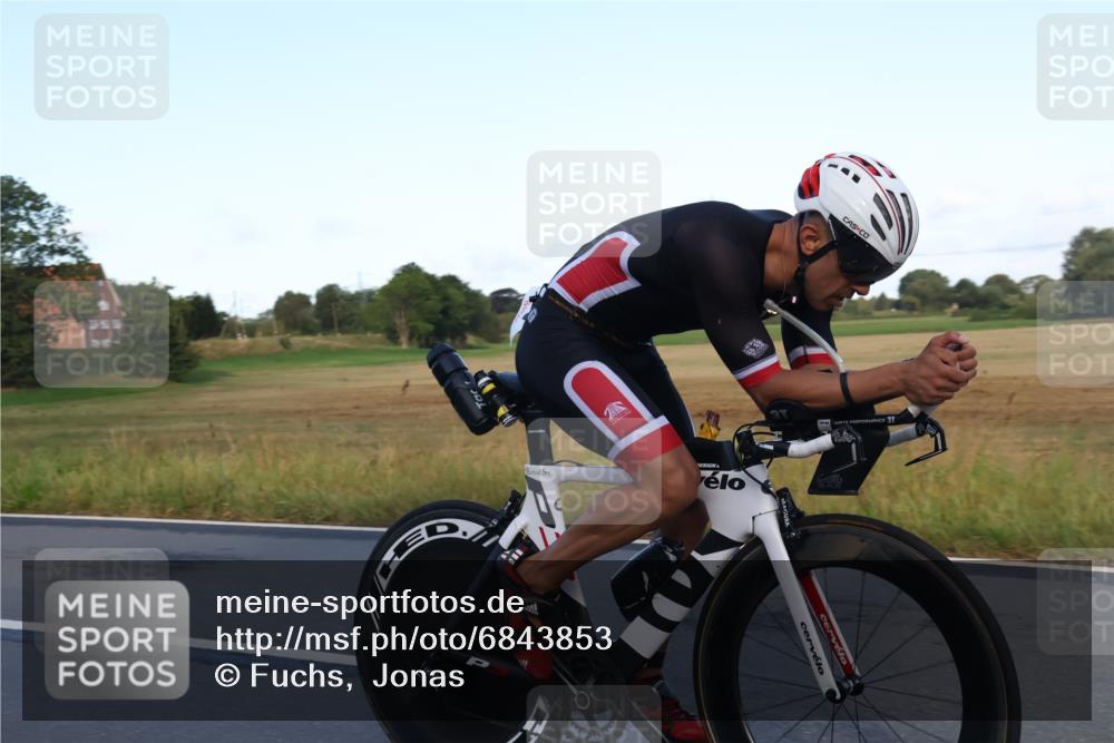 25.08.2024 - Elbe Triathlon Hamburg Fuchs,  Jonas http://msf.ph/oto/6843853 25.08.2024 09:01:46 Radfahren 67, 66, 59 meine-sportfotos.de