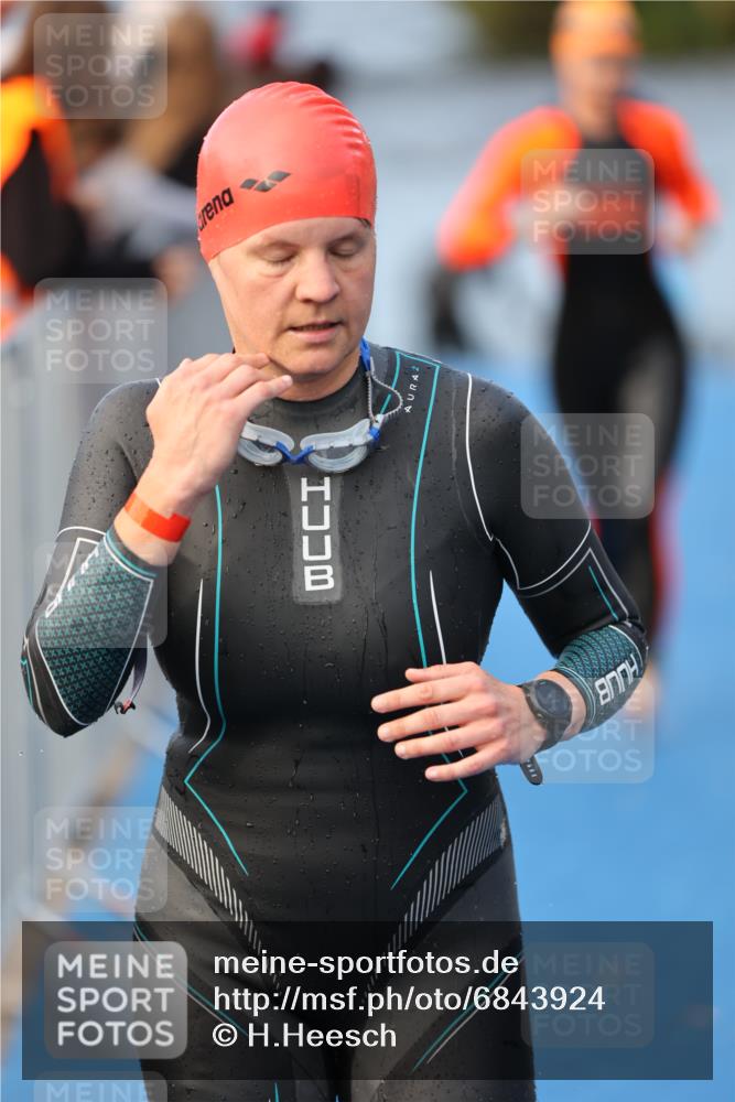 25.08.2024 - Elbe Triathlon Hamburg H.Heesch http://msf.ph/oto/6843924 25.08.2024 08:46:32 Schwimmen 113, 123, 131, 138, 147, 150, 160, 179 meine-sportfotos.de