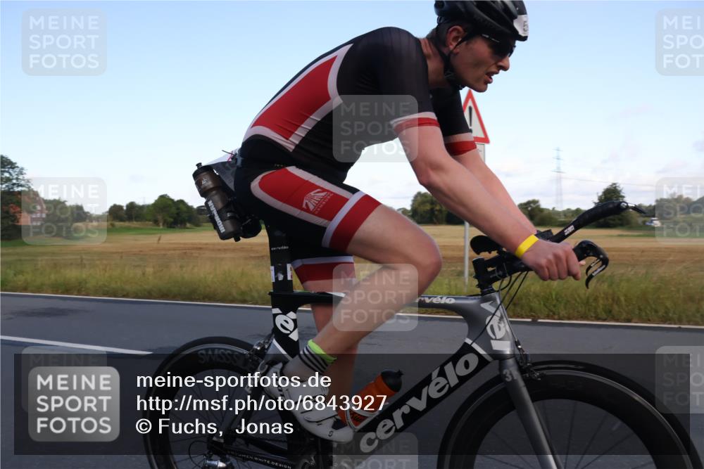25.08.2024 - Elbe Triathlon Hamburg Fuchs,  Jonas http://msf.ph/oto/6843927 25.08.2024 09:01:52 Radfahren 59, 330 meine-sportfotos.de