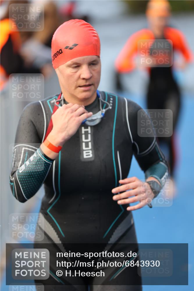 25.08.2024 - Elbe Triathlon Hamburg H.Heesch http://msf.ph/oto/6843930 25.08.2024 08:46:32 Schwimmen 113, 123, 131, 138, 147, 150, 160, 179 meine-sportfotos.de