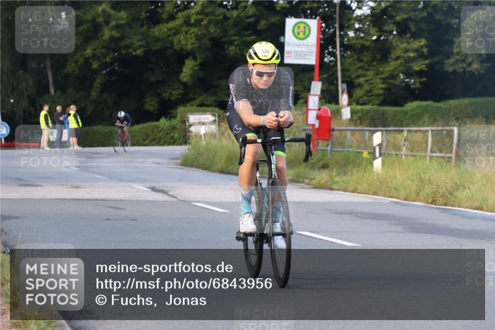 25.08.2024 - Elbe Triathlon Hamburg Fuchs,  Jonas http://msf.ph/oto/6843956 25.08.2024 09:01:58 Radfahren 330, 207 meine-sportfotos.de