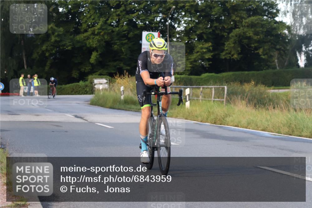 25.08.2024 - Elbe Triathlon Hamburg Fuchs,  Jonas http://msf.ph/oto/6843959 25.08.2024 09:01:58 Radfahren 330, 207 meine-sportfotos.de