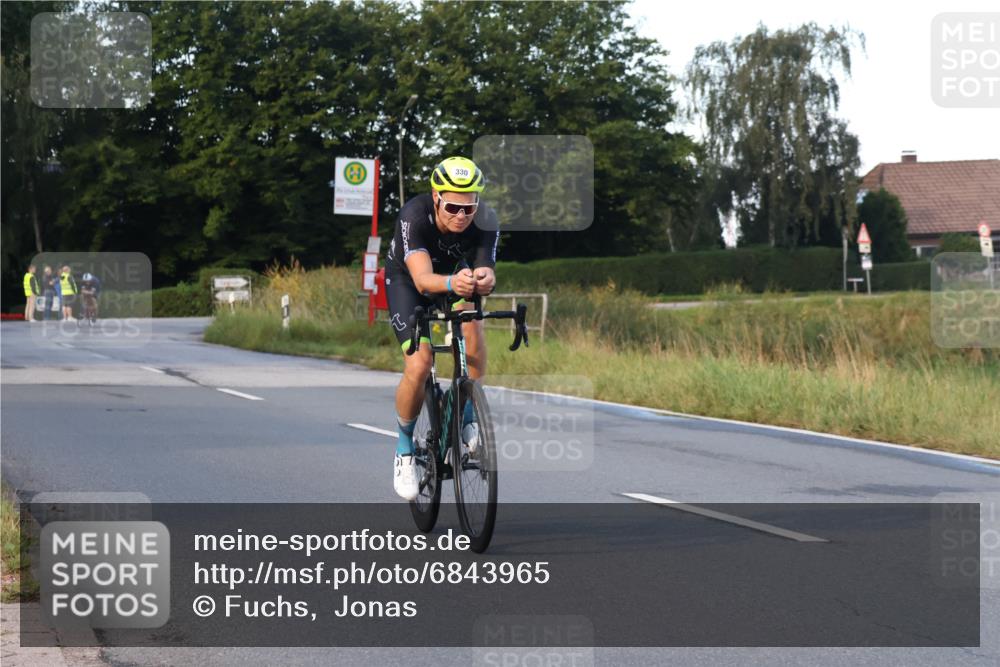 25.08.2024 - Elbe Triathlon Hamburg Fuchs,  Jonas http://msf.ph/oto/6843965 25.08.2024 09:01:58 Radfahren 330, 207 meine-sportfotos.de
