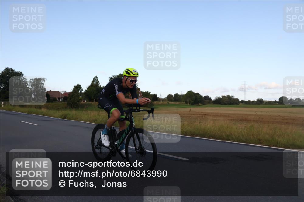 25.08.2024 - Elbe Triathlon Hamburg Fuchs,  Jonas http://msf.ph/oto/6843990 25.08.2024 09:01:59 Radfahren 330, 207 meine-sportfotos.de