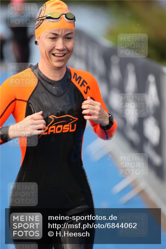 25.08.2024 - Elbe Triathlon Hamburg H.Heesch http://msf.ph/oto/6844062 25.08.2024 08:46:35 Schwimmen 113, 131, 138, 147, 150, 160, 179, 198 meine-sportfotos.de