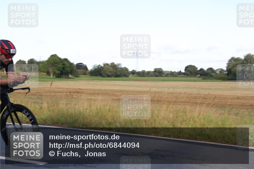 25.08.2024 - Elbe Triathlon Hamburg Fuchs,  Jonas http://msf.ph/oto/6844094 25.08.2024 09:02:16 Radfahren 239, 155 meine-sportfotos.de