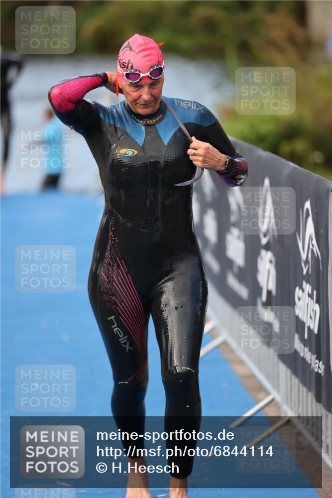 25.08.2024 - Elbe Triathlon Hamburg H.Heesch http://msf.ph/oto/6844114 25.08.2024 08:46:39 Schwimmen 113, 131, 138, 147, 150, 179, 198 meine-sportfotos.de
