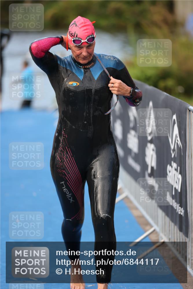 25.08.2024 - Elbe Triathlon Hamburg H.Heesch http://msf.ph/oto/6844117 25.08.2024 08:46:39 Schwimmen 113, 131, 138, 147, 150, 179, 198 meine-sportfotos.de