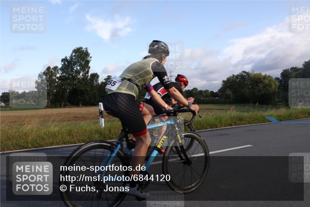 25.08.2024 - Elbe Triathlon Hamburg Fuchs,  Jonas http://msf.ph/oto/6844120 25.08.2024 09:02:16 Radfahren 239, 155 meine-sportfotos.de