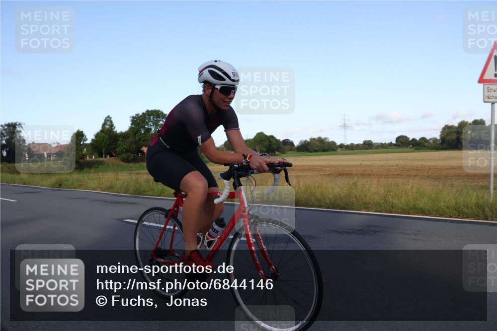 25.08.2024 - Elbe Triathlon Hamburg Fuchs,  Jonas http://msf.ph/oto/6844146 25.08.2024 09:02:21 Radfahren 155 meine-sportfotos.de