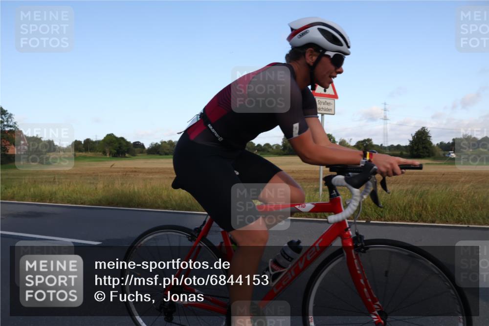 25.08.2024 - Elbe Triathlon Hamburg Fuchs,  Jonas http://msf.ph/oto/6844153 25.08.2024 09:02:21 Radfahren 155 meine-sportfotos.de