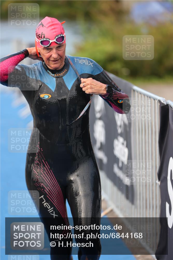 25.08.2024 - Elbe Triathlon Hamburg H.Heesch http://msf.ph/oto/6844168 25.08.2024 08:46:40 Schwimmen 113, 131, 138, 147, 150, 179, 198 meine-sportfotos.de