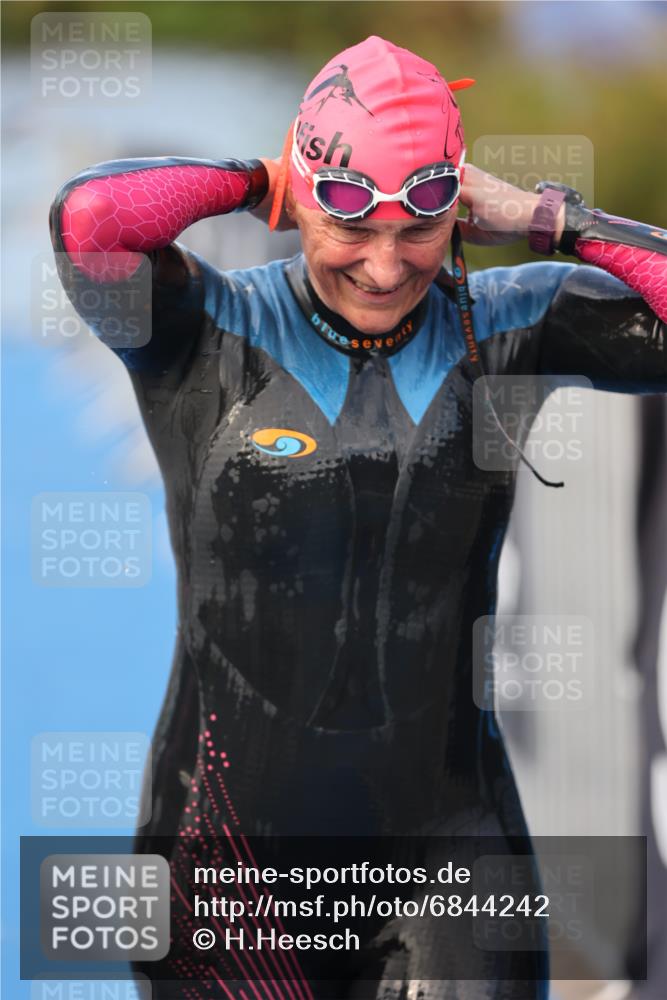 25.08.2024 - Elbe Triathlon Hamburg H.Heesch http://msf.ph/oto/6844242 25.08.2024 08:46:40 Schwimmen 113, 131, 138, 147, 150, 179, 198 meine-sportfotos.de