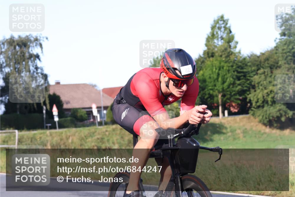 25.08.2024 - Elbe Triathlon Hamburg Fuchs,  Jonas http://msf.ph/oto/6844247 25.08.2024 09:03:15 Radfahren 82 meine-sportfotos.de