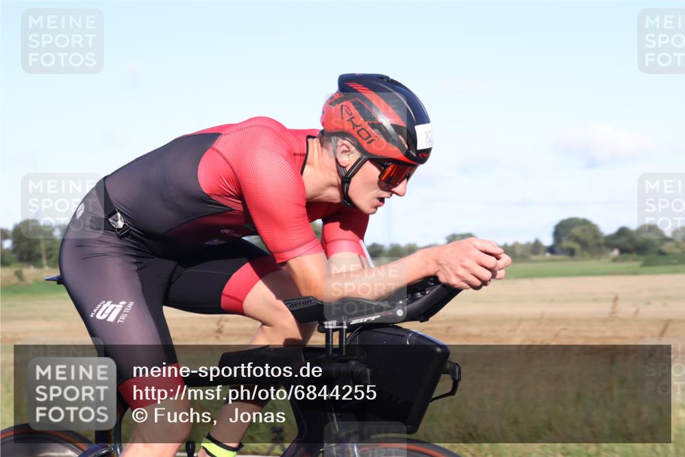 25.08.2024 - Elbe Triathlon Hamburg Fuchs,  Jonas http://msf.ph/oto/6844255 25.08.2024 09:03:15 Radfahren 82 meine-sportfotos.de