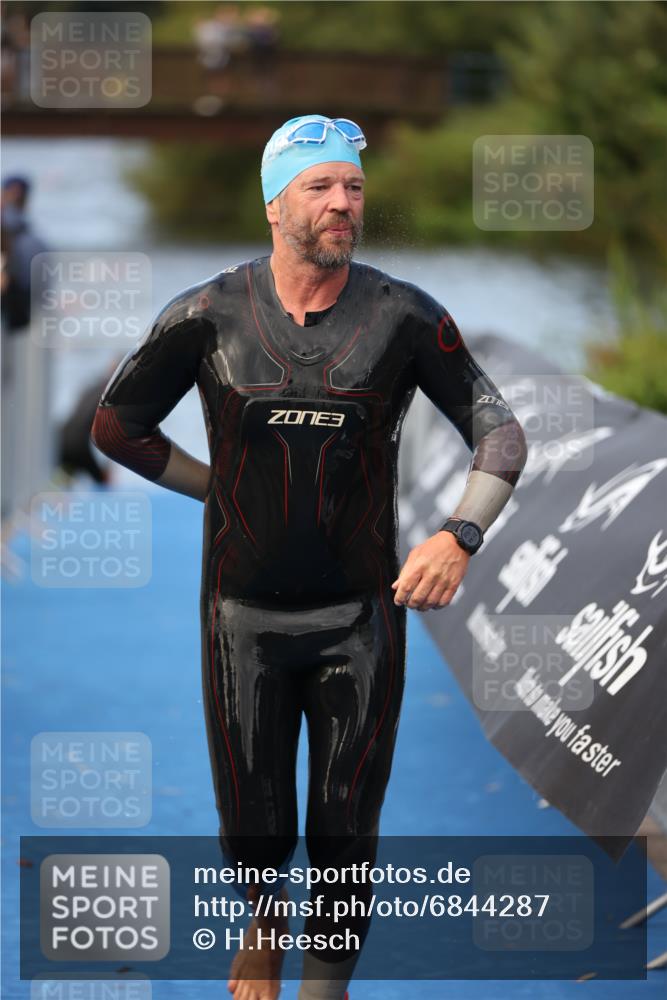 25.08.2024 - Elbe Triathlon Hamburg H.Heesch http://msf.ph/oto/6844287 25.08.2024 08:46:47 Schwimmen 113, 146, 147, 150, 198 meine-sportfotos.de