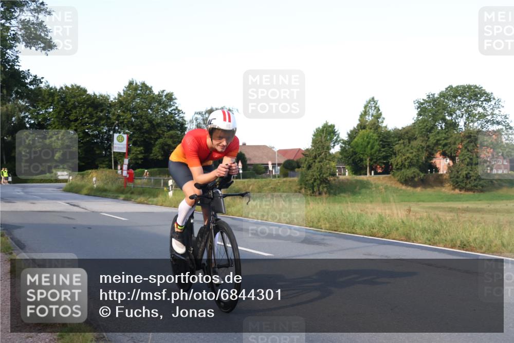 25.08.2024 - Elbe Triathlon Hamburg Fuchs,  Jonas http://msf.ph/oto/6844301 25.08.2024 09:03:33 Radfahren 68, 78 meine-sportfotos.de