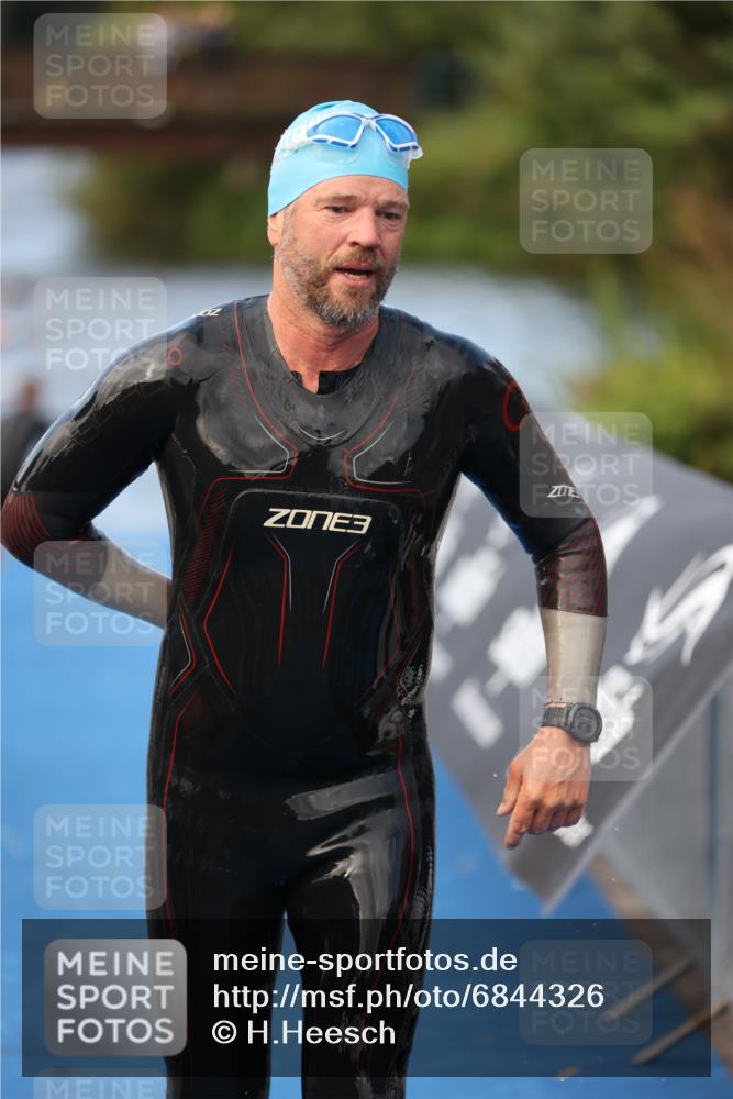 25.08.2024 - Elbe Triathlon Hamburg H.Heesch http://msf.ph/oto/6844326 25.08.2024 08:46:47 Schwimmen 113, 146, 147, 150, 198 meine-sportfotos.de